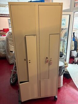 Skrinka satnova na zamok - 4 dvierka