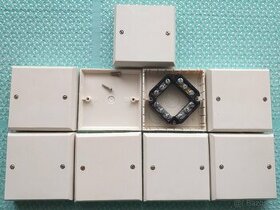 Rozvodné krabice s troma vývodmi