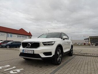 Volvo XC40 Momentum A/T