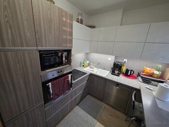 Predám pekný 3 izbový byt v Holíči