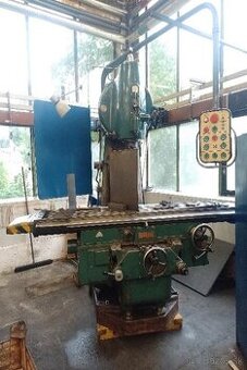 Konzolová frézka TOS FA 5 B-V