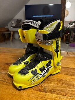 Lyžiarky Scarpa Alien 240