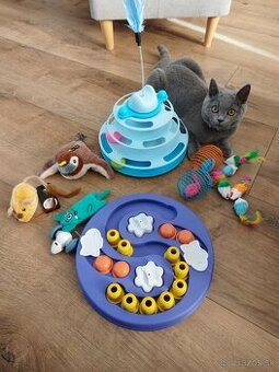 Hračky pre mačičku