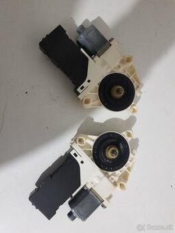 Motorček skiel lavý pravý predné