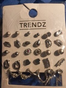 Set 15 druhov náušníc - 1