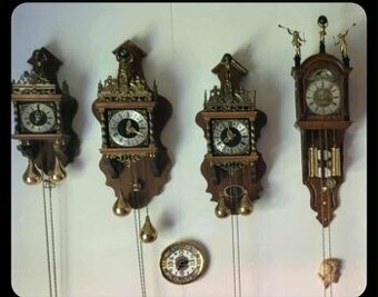 4kusi nástenné hodiny