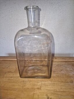 Baroková sklenená fľaša