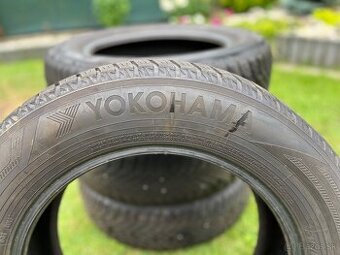 Pneumatiky Yokohama BluEarth Winter V906 – 215/65 R17 99V