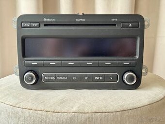 Autorádio Škoda swing octavia 2, VW golf 6, fabia II