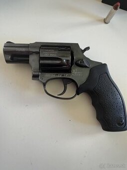 Revolver