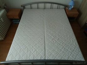 manželska posteľ
