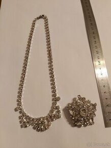 Set bižutérie - náhrdelník a brošňa