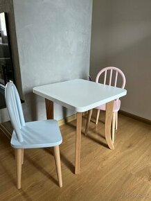 Detsky stôl a stoličky