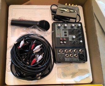 Predám Behringer Podcast Studio