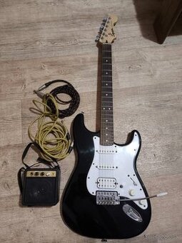 El.gitara Fender Squier HSS Indonézia+5W kombo na bat+kable.