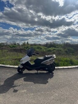 Yamaha Majesty 125 skúter
