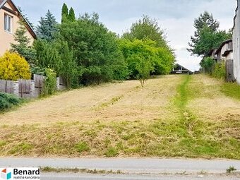 POZEMOK v STREDE MEDZAN, 1351 m2, VHODNÝ NA VÝSTAVBU RD.
