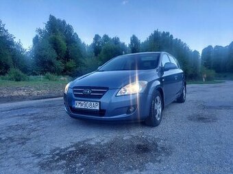 Kia Ceed 1.6 CRDi- Rezervované do stredy 21.5.