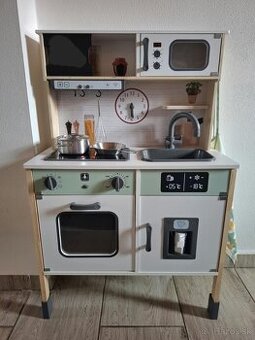 Detská drevená kuchynka, nová v krabici