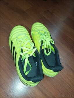 Halovky značky Adidas
