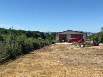 Na prenájom hala s pozemkom 4500 m² – Mníchova Lehota