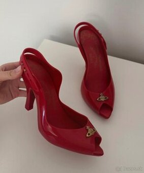 Vivienne Westwood č . 37