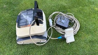 Robotický vysávač bazénov Power čisti dno, steny a vodnú lin