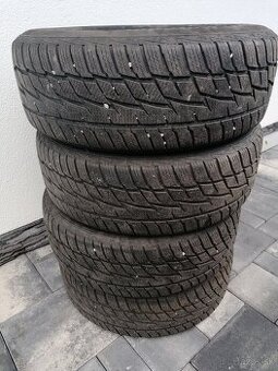 Zimné pneu 215/60r16