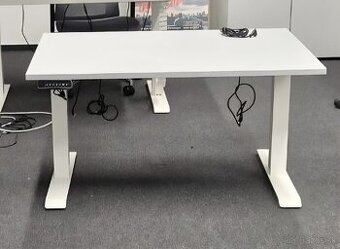 Stôl kancelársky elektrický