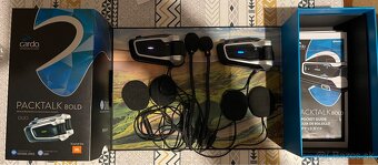 Predám 2x intercom na moto Cardo Packtalk Bold JBL