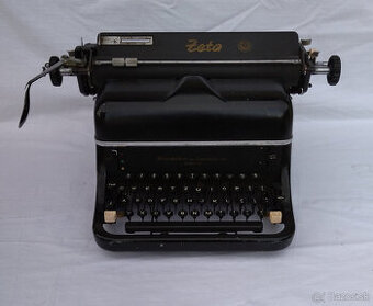 Starý písací stroj