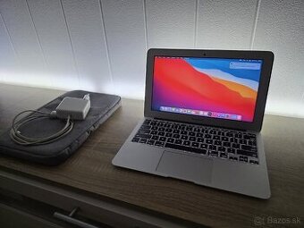 Macbook Air 11-inch A1465 - 1