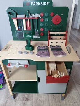 Detský pracovný stôl