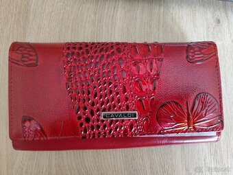 Tmavočervená kožená peňaženka