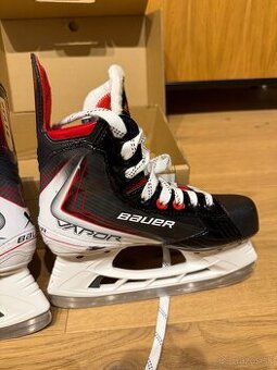 Nové korčule Bauer Fly 30, veľ. 36