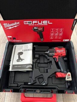MILWAUKEE M18 1/2” Aku rázový uťahovák