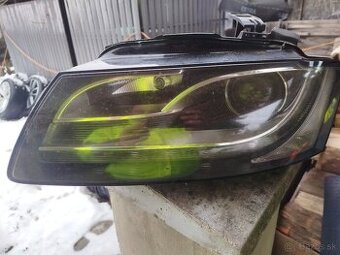Predám predný svetlomet