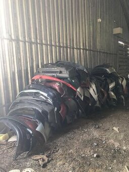 Predám stovky nárazníkov z rôznych značiek aut