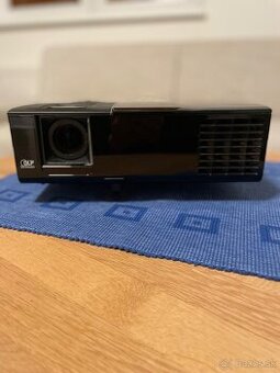 Projektor/ optoma ep761