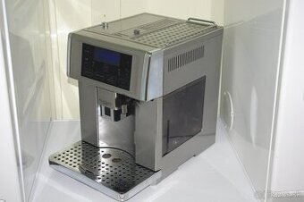 Delonghi Esam 6700 dotykový LCD panel