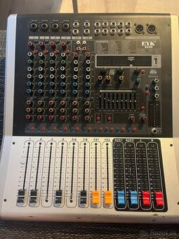 Mix pult s efektom USB
