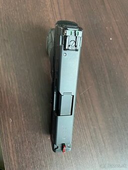Pištoľ beretta APX CENTURION