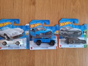 Hot wheels Stingray Convertible,Toyota Tacoma,BMW