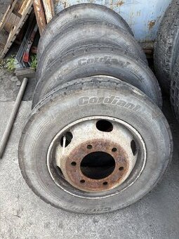 Pneu 205/75 r 17,5 na diskoch 4