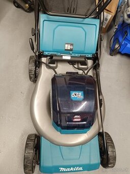Makita aku kosačka LM002G