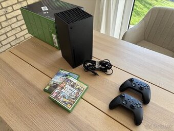 Xbox x series 1TB SSD 2x ovládač , 2x hra