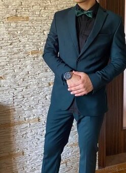 Pánsky oblek tmavozelelný