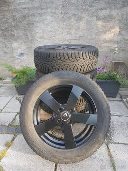 Renault Captur I. 16" Dezent čierne + Nokian zimné