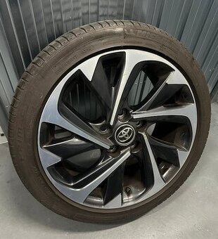 Predám originálne 17" disky Toyota Corolla + letné pneu