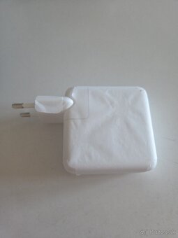 Apple 70 W USB-C napájací adaptér